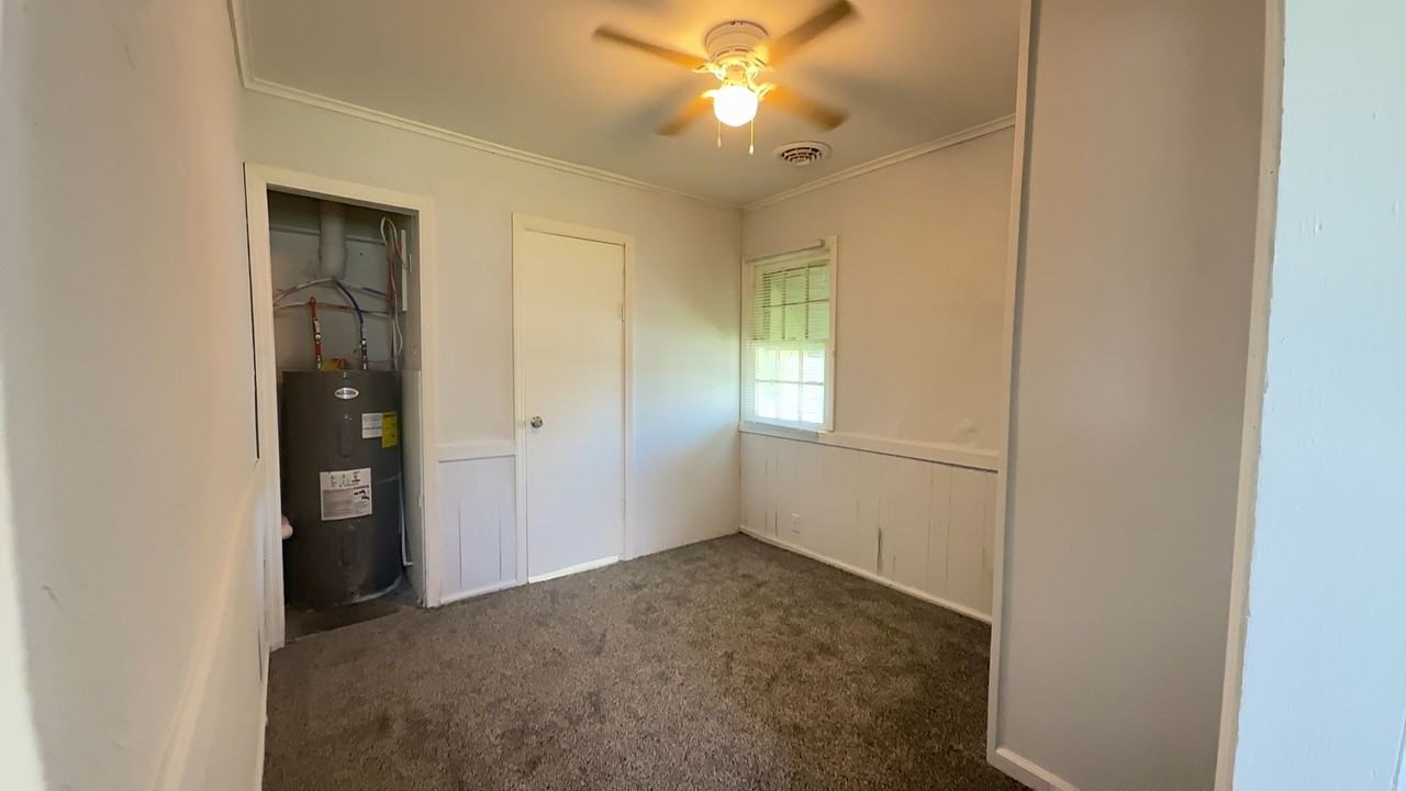 1921 & 1923 S Hackley St (Wynn Funds LLC) - Photo 5 of 9