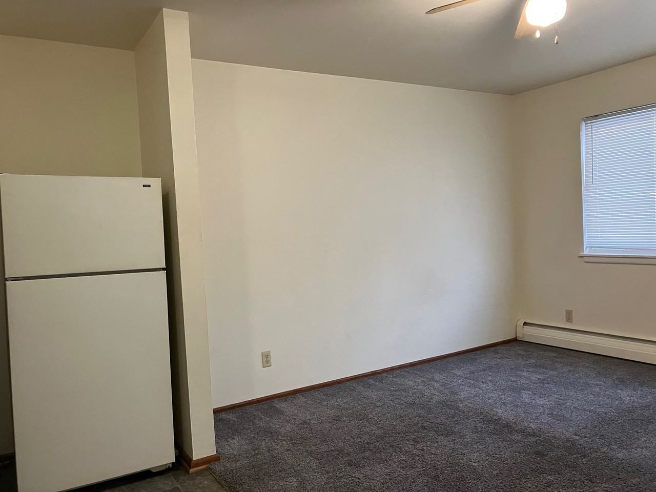 313 E Market St - Photo 5 of 6