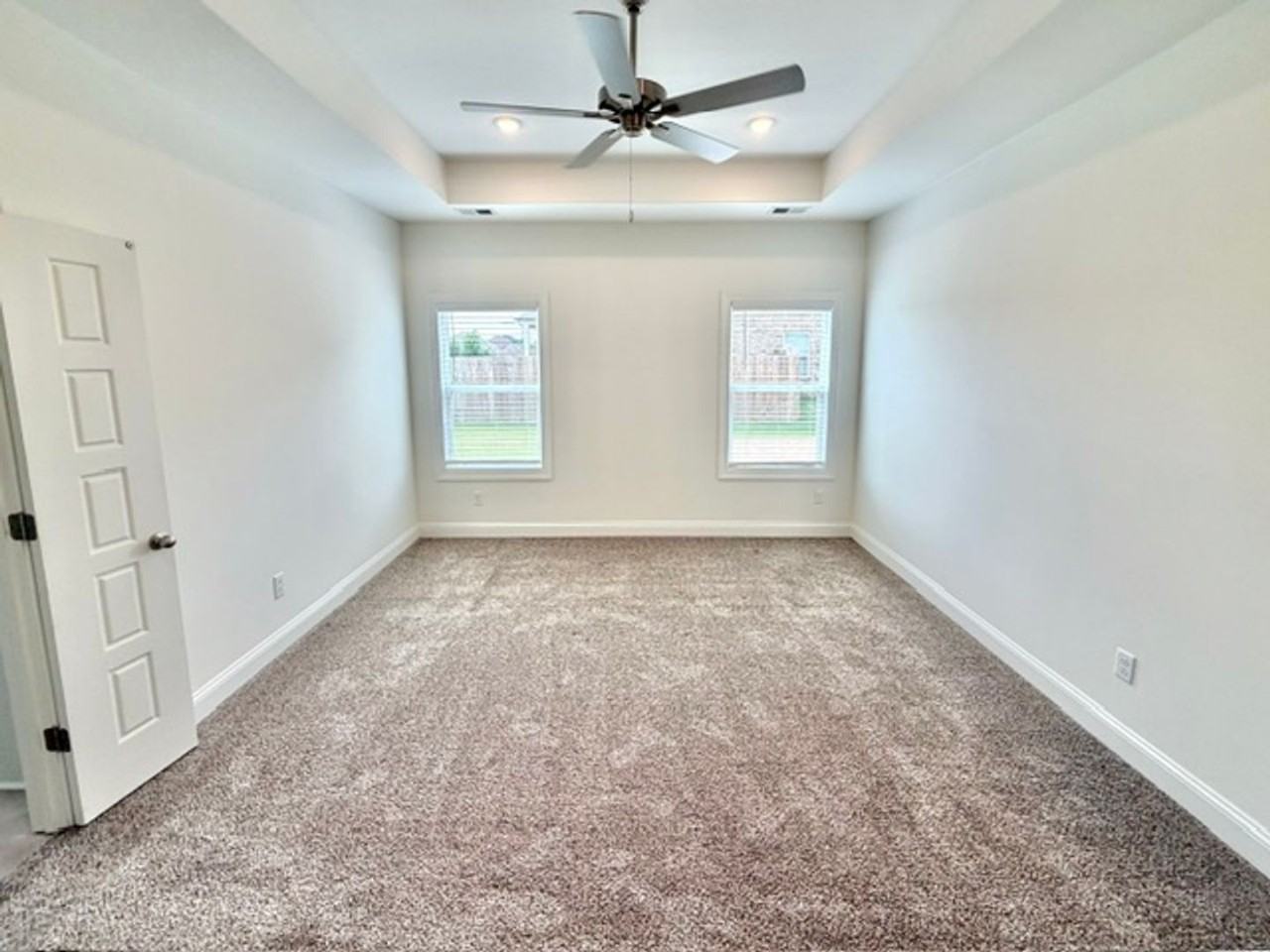 5301 Douglas Dr - Photo 5 of 12