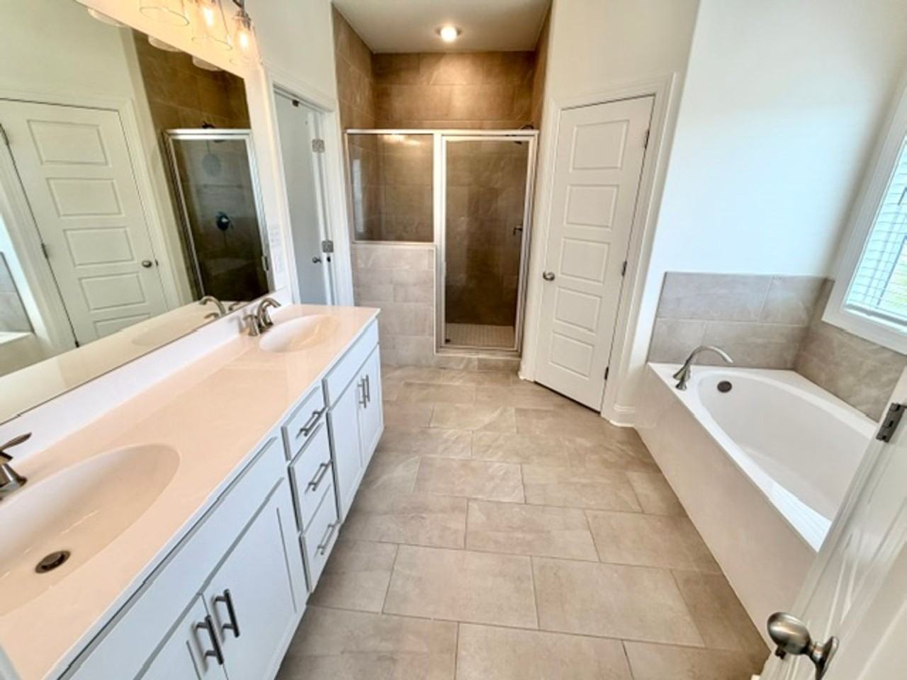 5301 Douglas Dr - Photo 6 of 12
