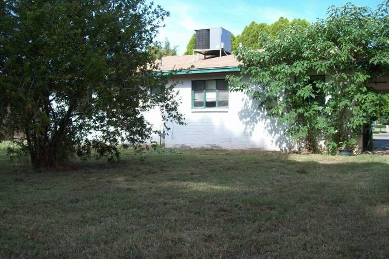 1322 S Cedar St - Photo 3 of 21