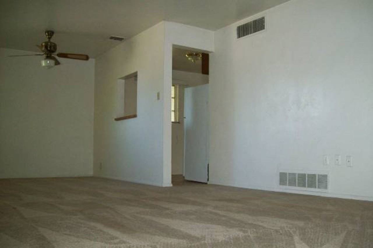 1322 S Cedar St - Photo 5 of 21