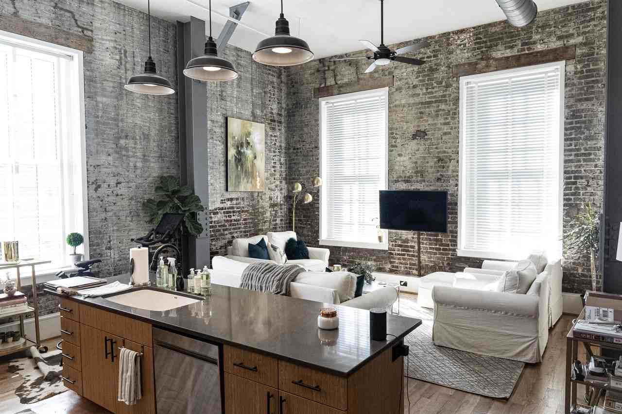 301 State Street - Photo 5 of 10