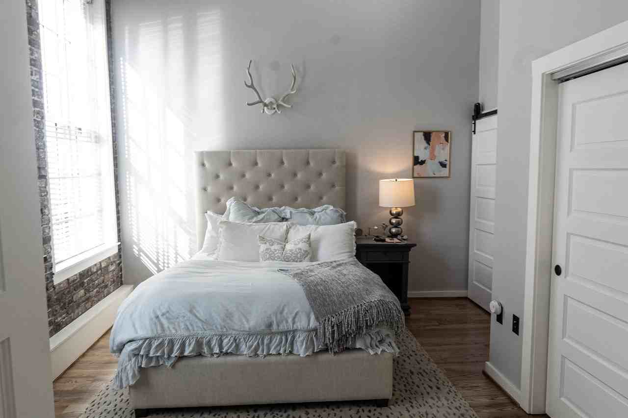 301 State Street - Photo 7 of 10