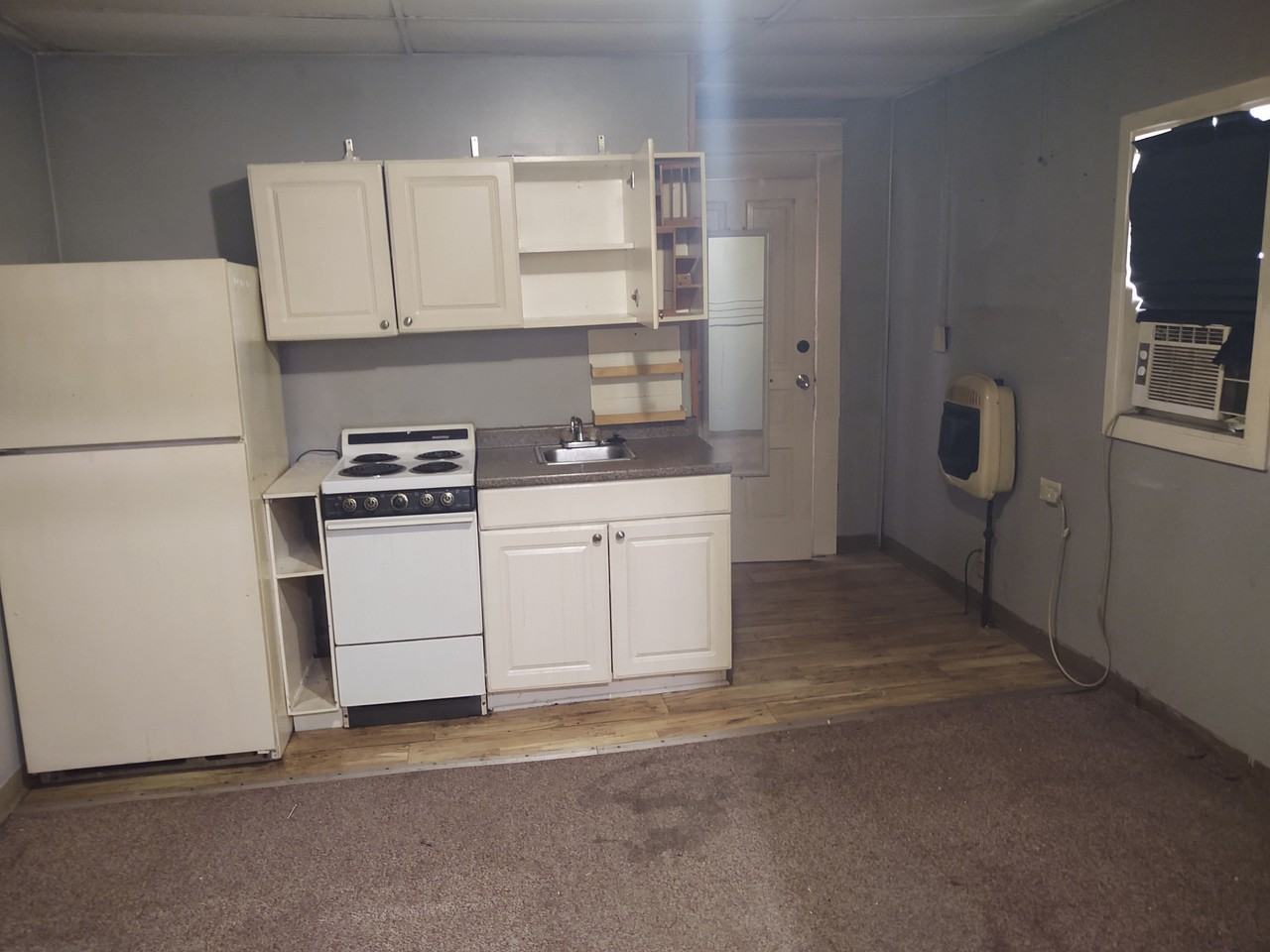 906 Putnam Ave - Photo 7 of 10