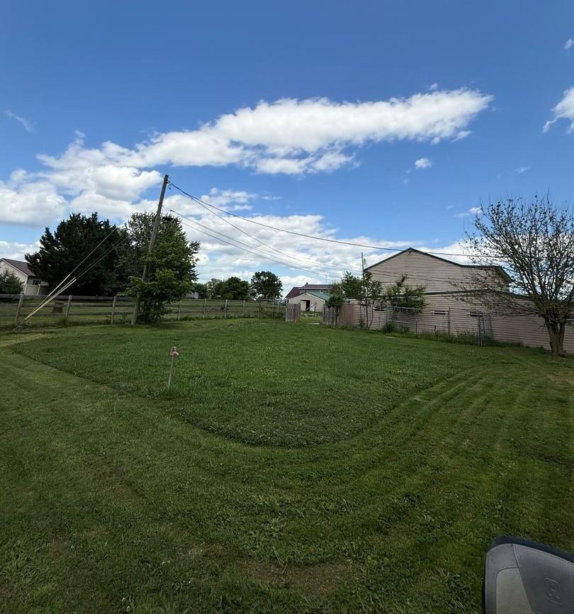 4069 Bullitt Rd - Photo 3 of 28