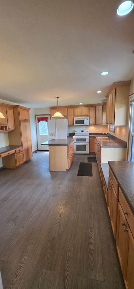 11864 Featherwood Dr - Photo 5 of 38