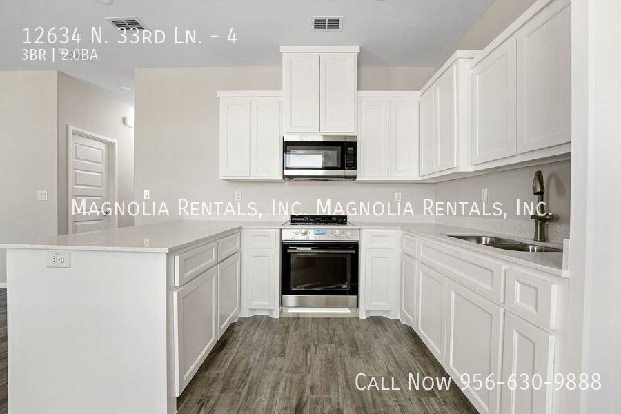 12634 N 33rd Ln #4 - Photo 3 of 10
