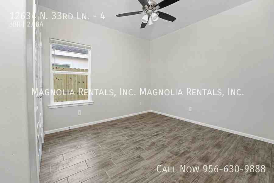 12634 N 33rd Ln #4 - Photo 4 of 10