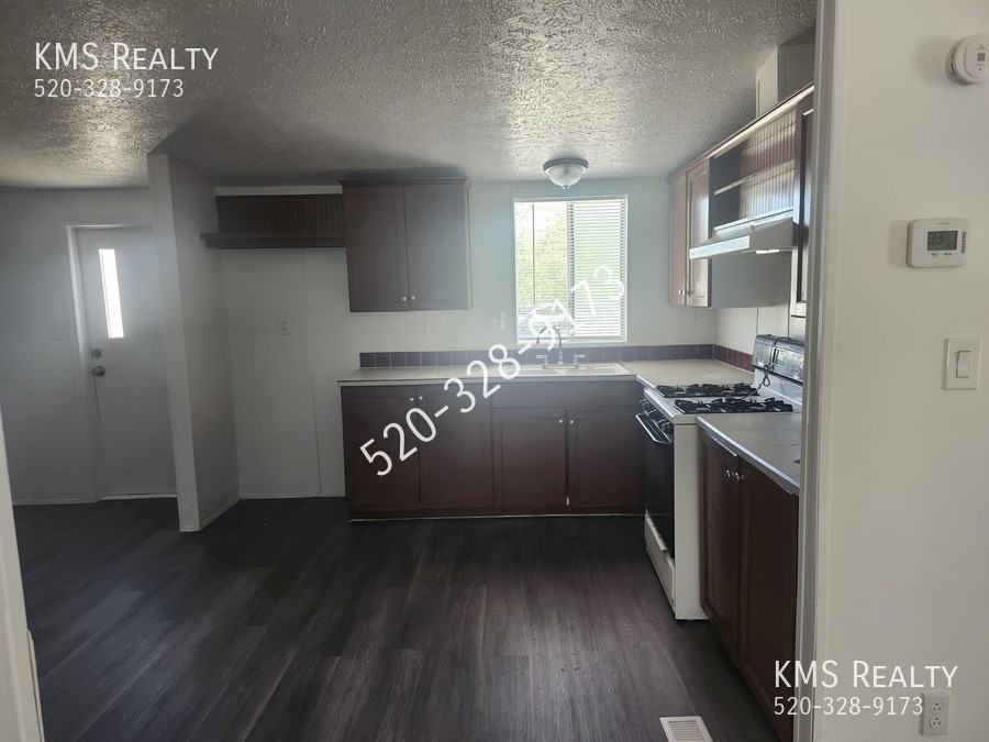 5918 S Del Moral Blvd - Photo 4 of 17