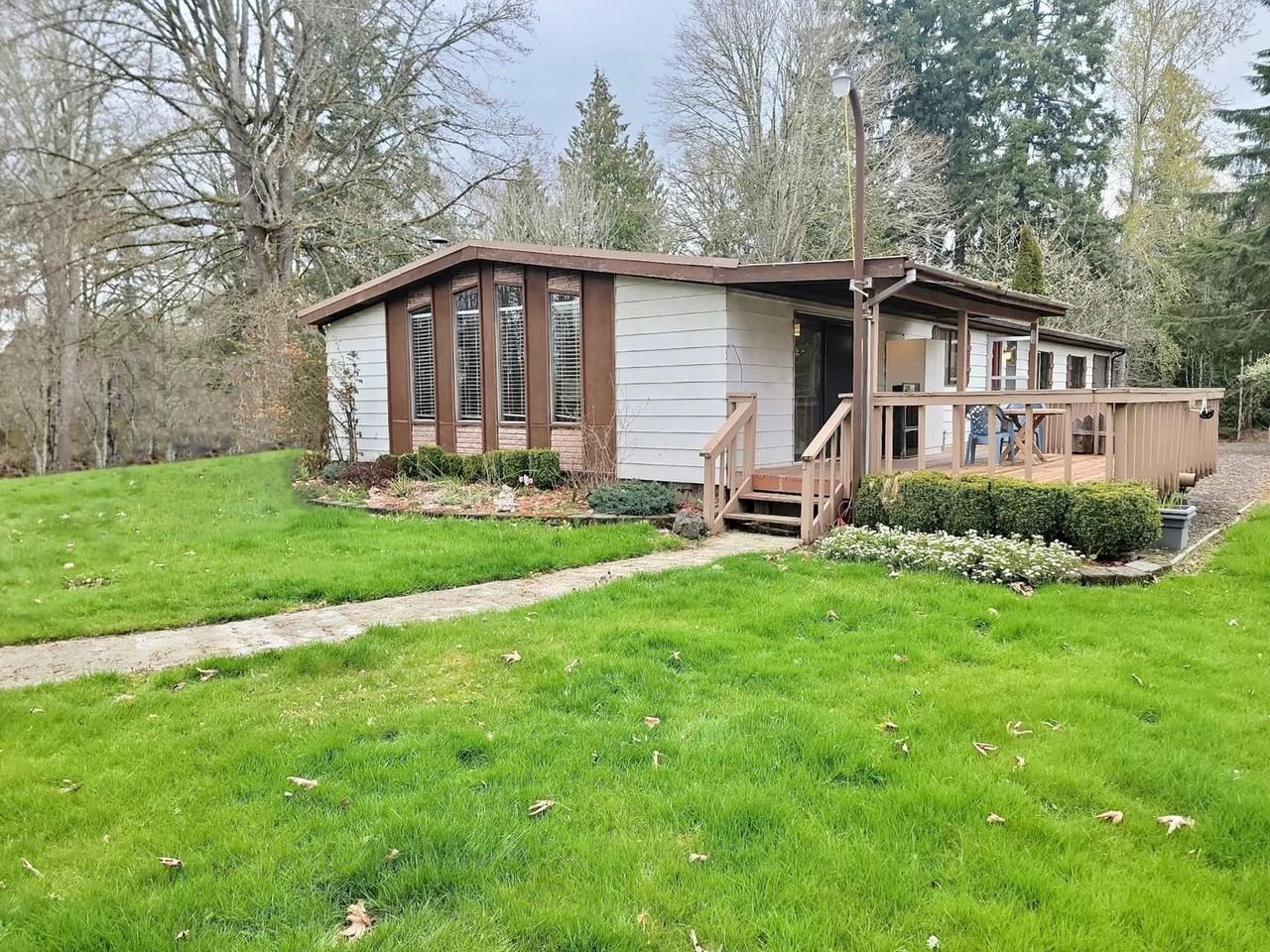 25706 Ne 47th Pl - Photo 3 of 15