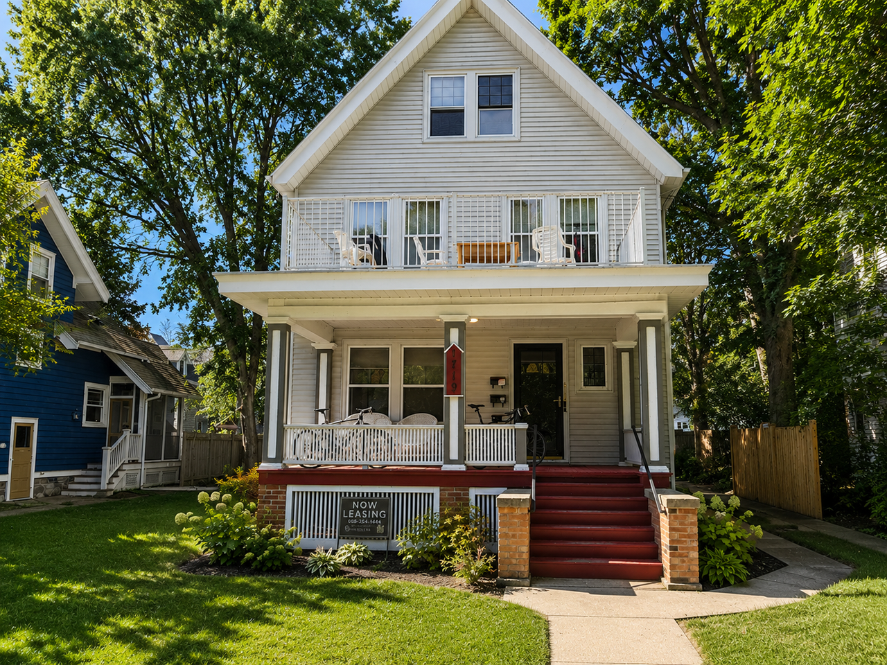 1719 Chadbourne Ave - Photo 6 of 12