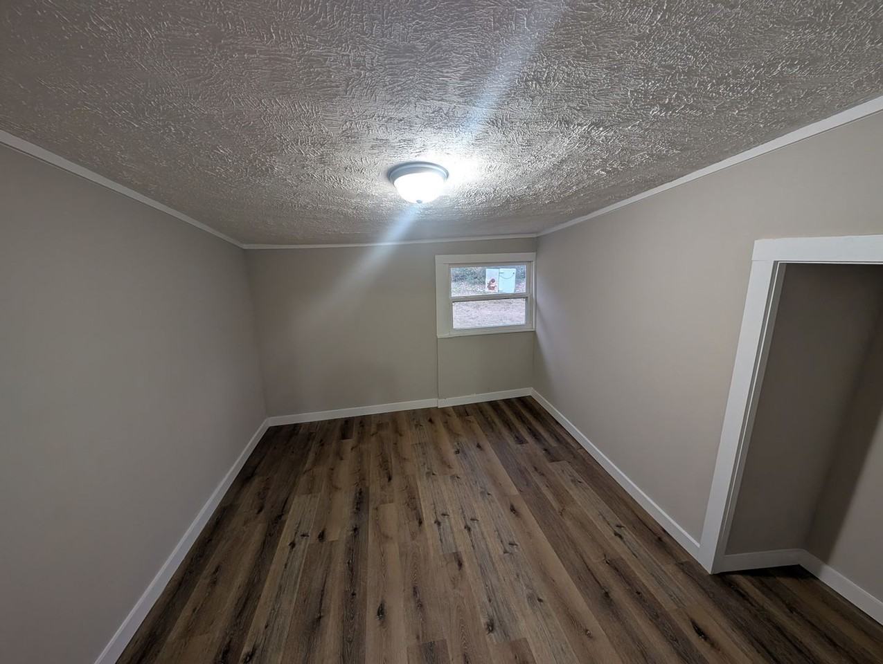 222 Lenoir Ave - Photo 2 of 8