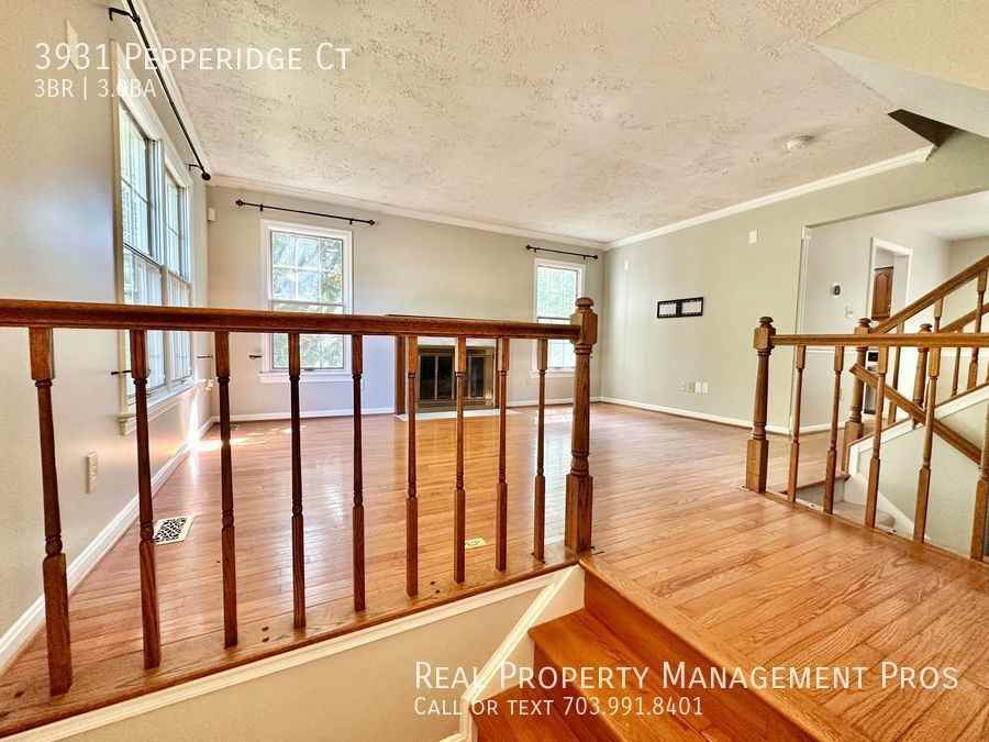 3931 Pepperidge Ct - Photo 3 of 42