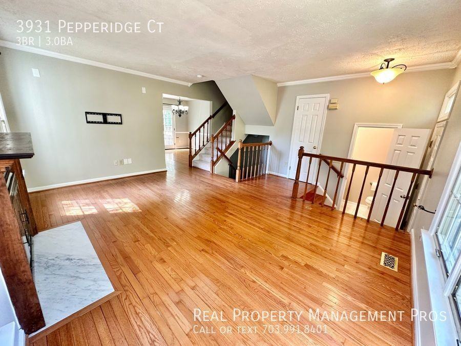 3931 Pepperidge Ct - Photo 4 of 42