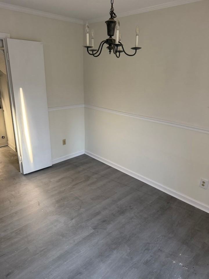 5735 Bramblegate Rd - Photo 3 of 10