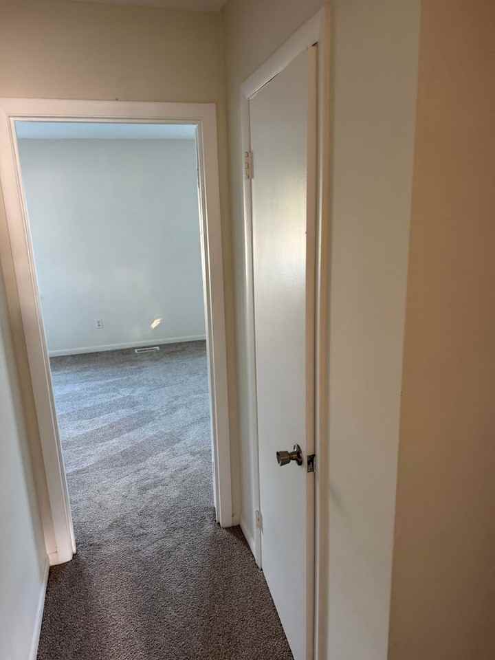 5735 Bramblegate Rd - Photo 6 of 10