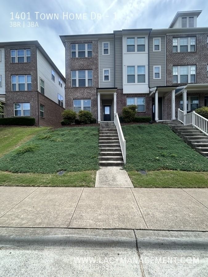 1401 Town Home Dr - Photo 2 of 27