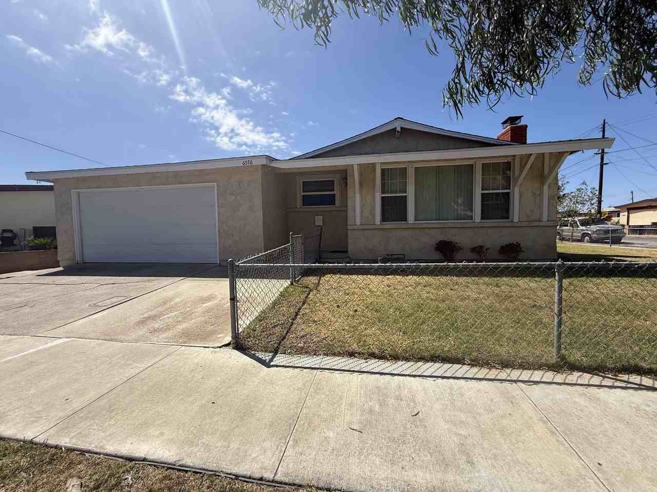 6576 Alcala Knolls Dr - Photo 2 of 36