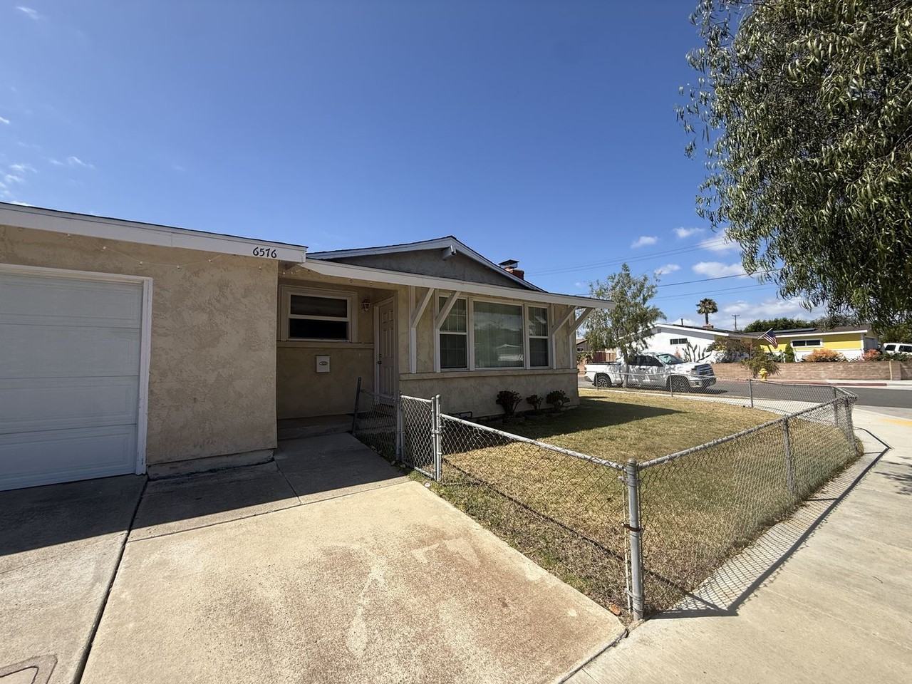 6576 Alcala Knolls Dr - Photo 7 of 36