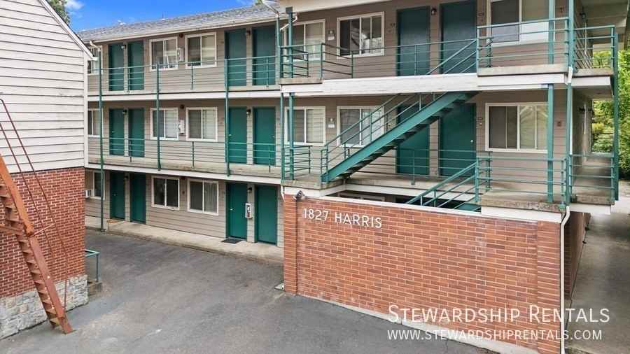 1827 Harris St #315B2 - Photo 2 of 7