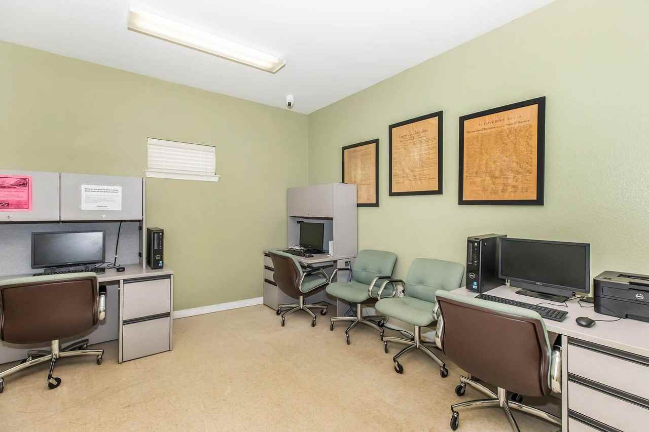 Riverwalk Townhomes - Photo 4 of 16