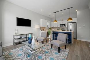 2450 W Flournoy St #2 - Photo 1 of 1