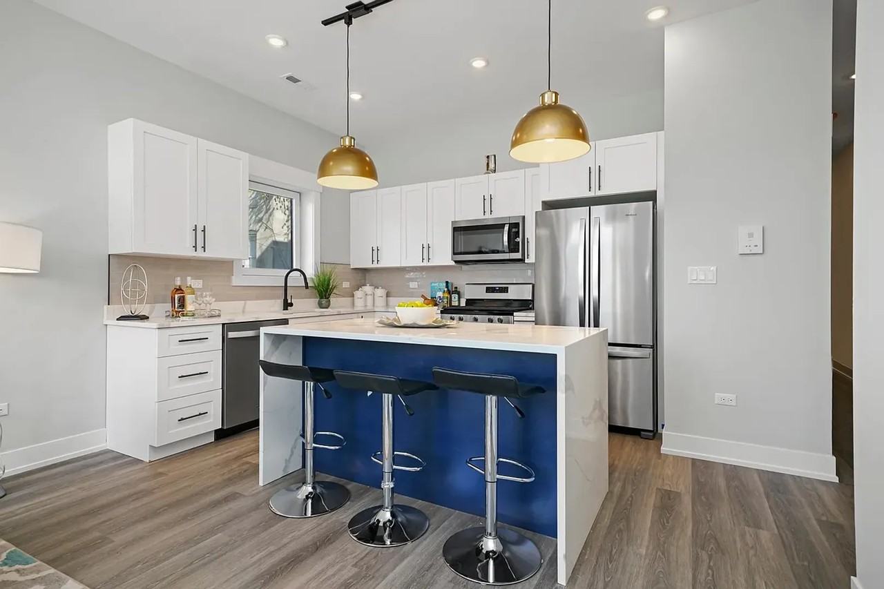 2450 W Flournoy St #2 - Photo 3 of 13