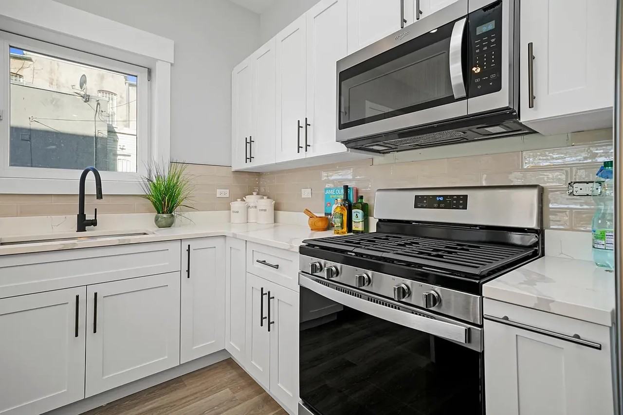 2450 W Flournoy St #2 - Photo 4 of 13