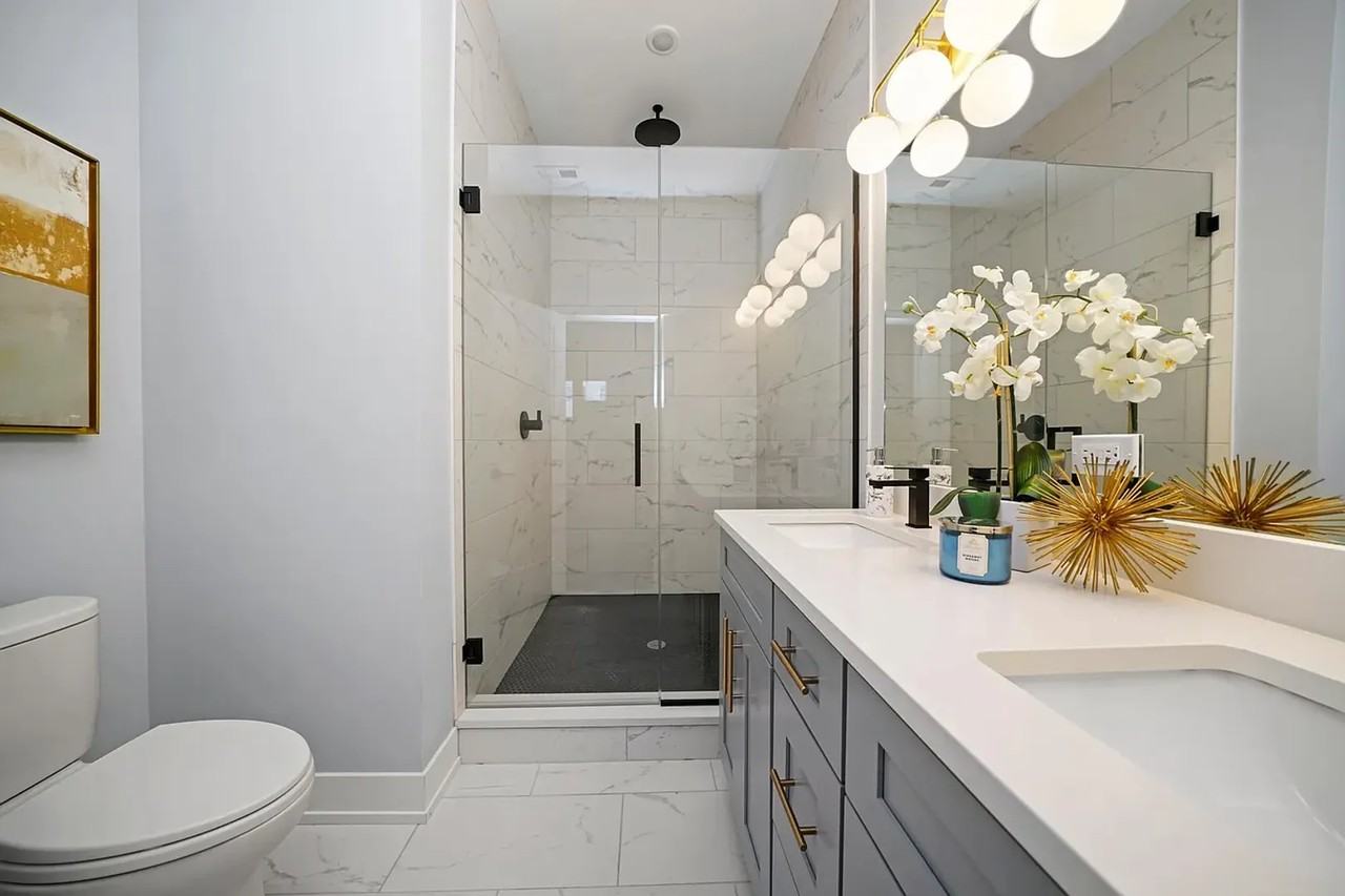 2450 W Flournoy St #2 - Photo 7 of 13