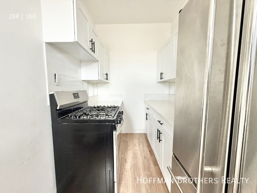 1801 N Kingsley Dr #208 - Photo 4 of 11