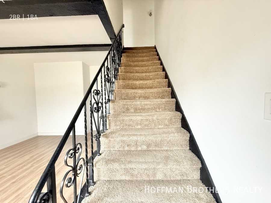 1801 N Kingsley Dr #208 - Photo 7 of 11