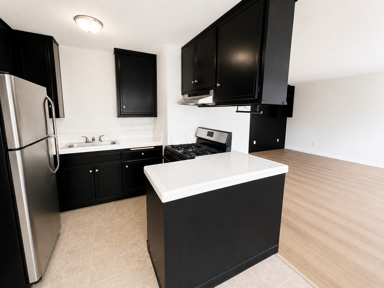 3746 31st Street - Photo 4 of 14