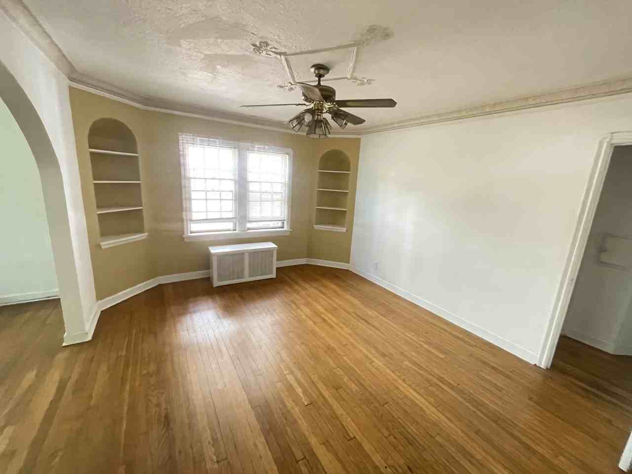 18320 Newell Rd #1 - Photo 4 of 27