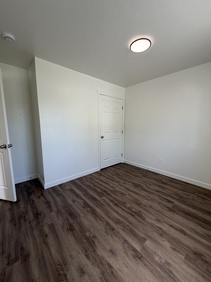 491 East 16th Street - Photo 2 of 9
