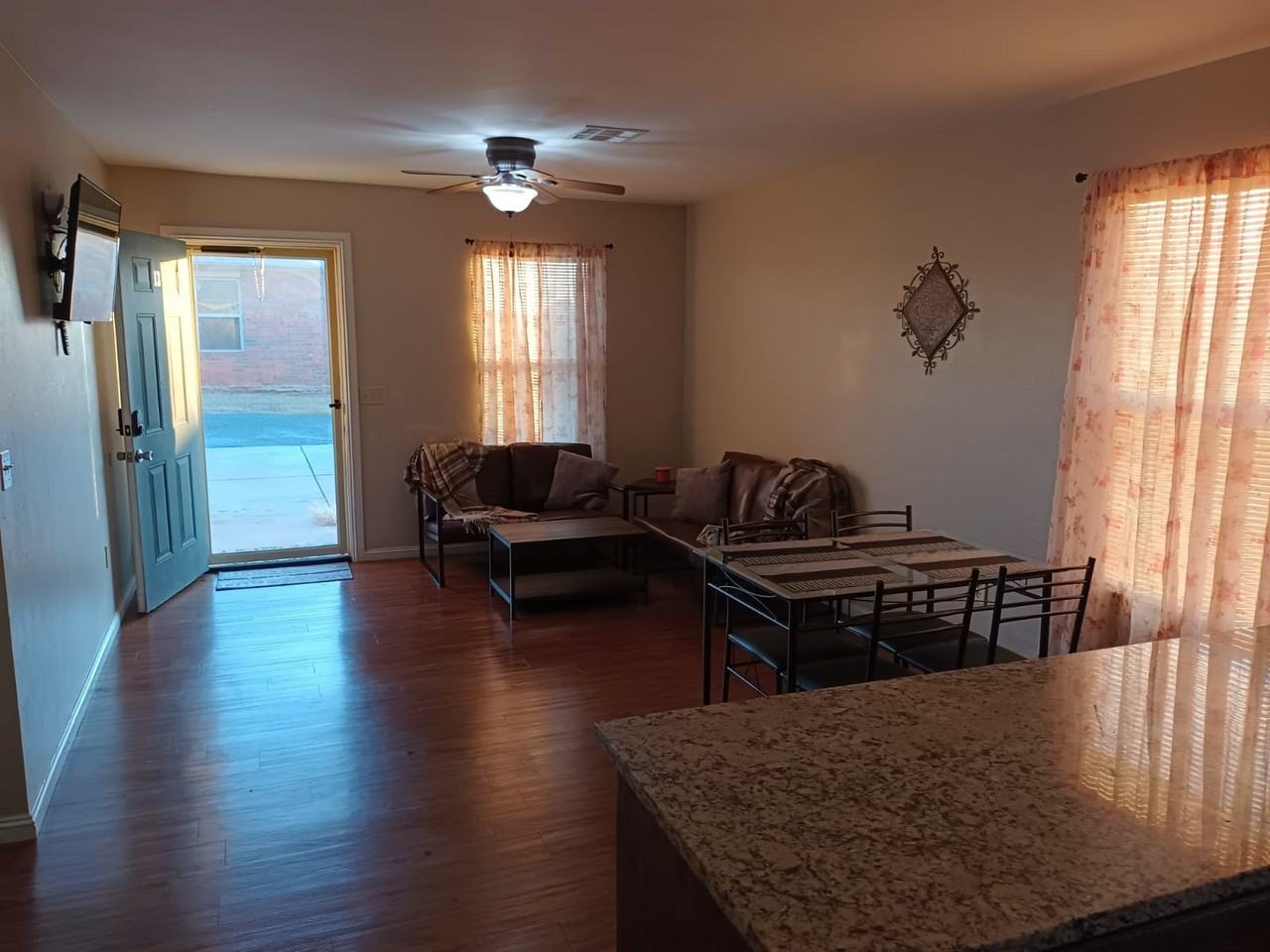 3504 N Vernon Ave #16 - Photo 7 of 7