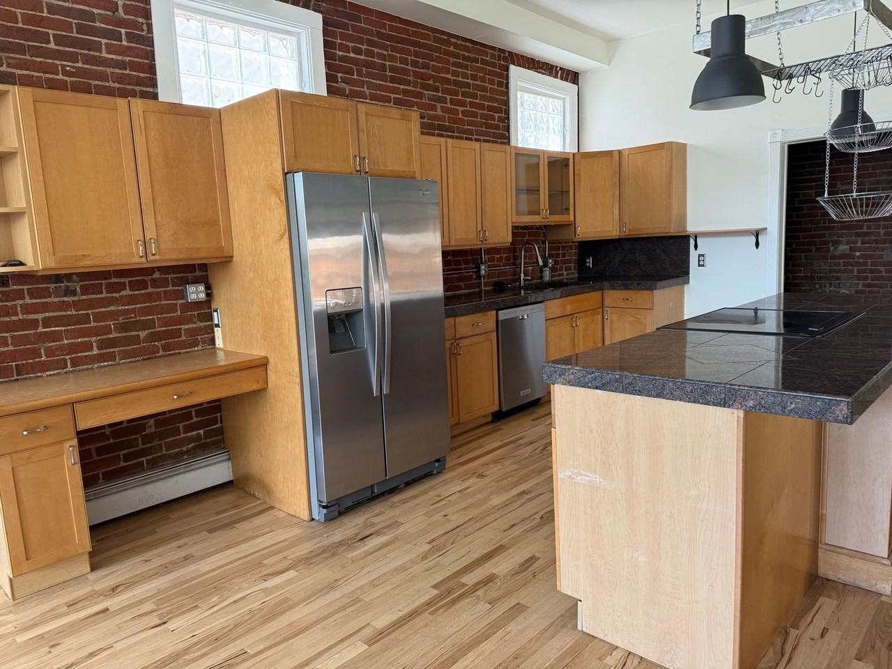 415 W 4th Ave - Photo 5 of 13
