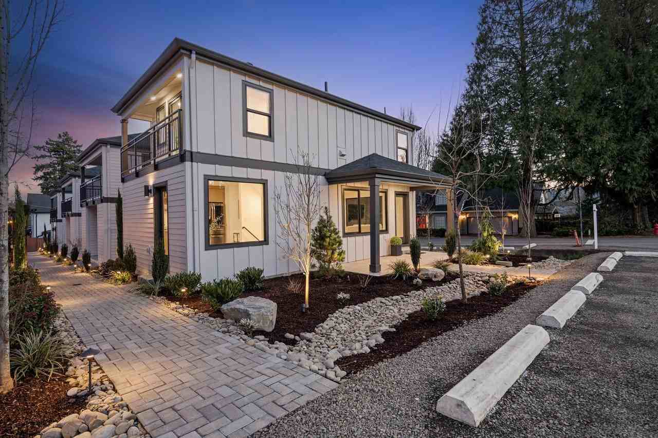 225 E Ave - Photo 4 of 31