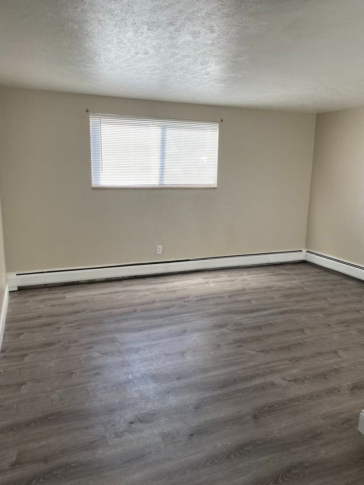 500 State St #44 - Photo 2 of 4
