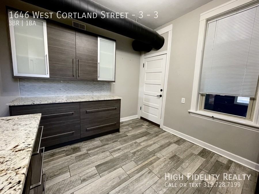 1646 W Cortland St #3 - Photo 7 of 11