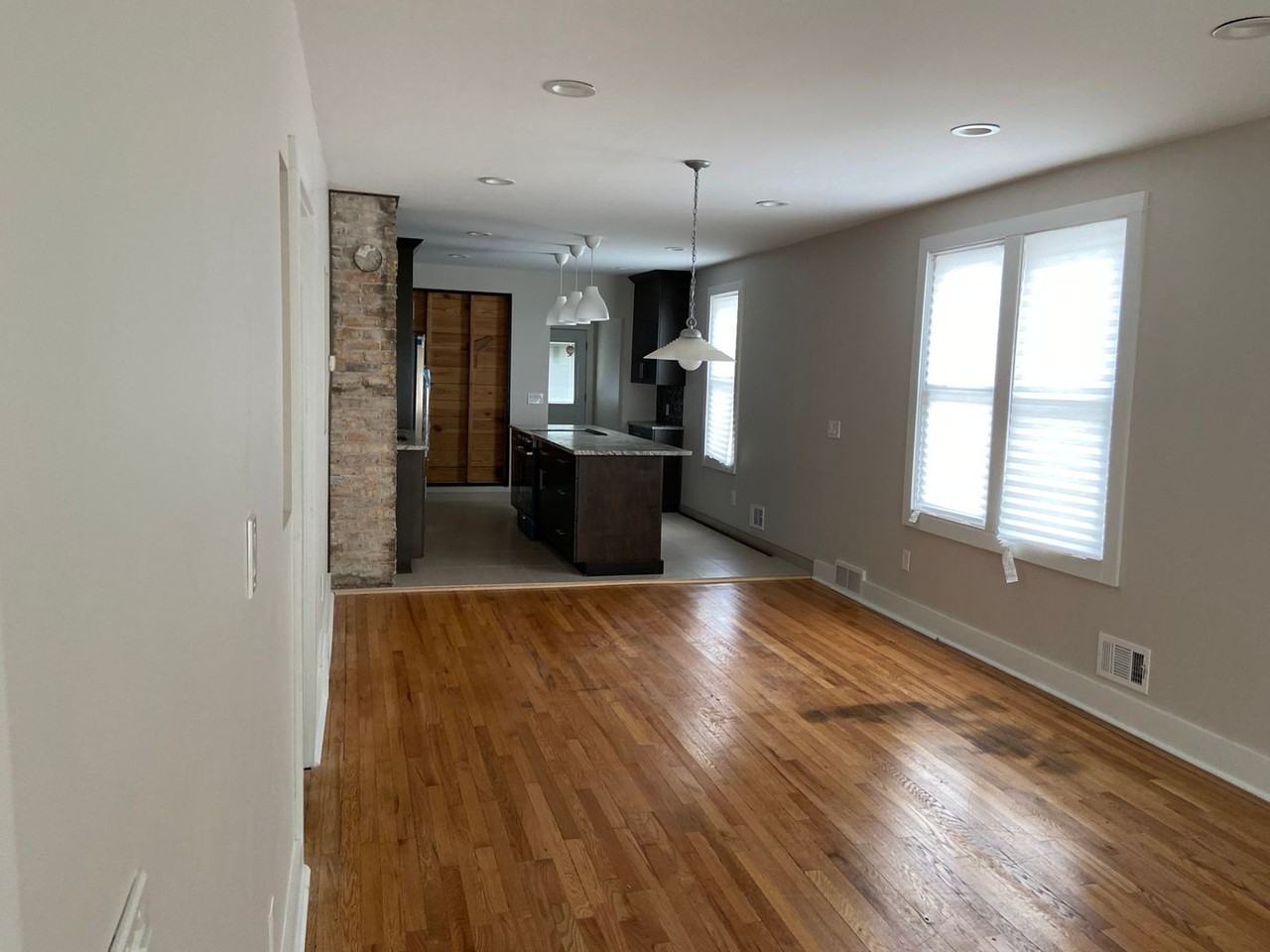 2315 Yemans St - Photo 4 of 14