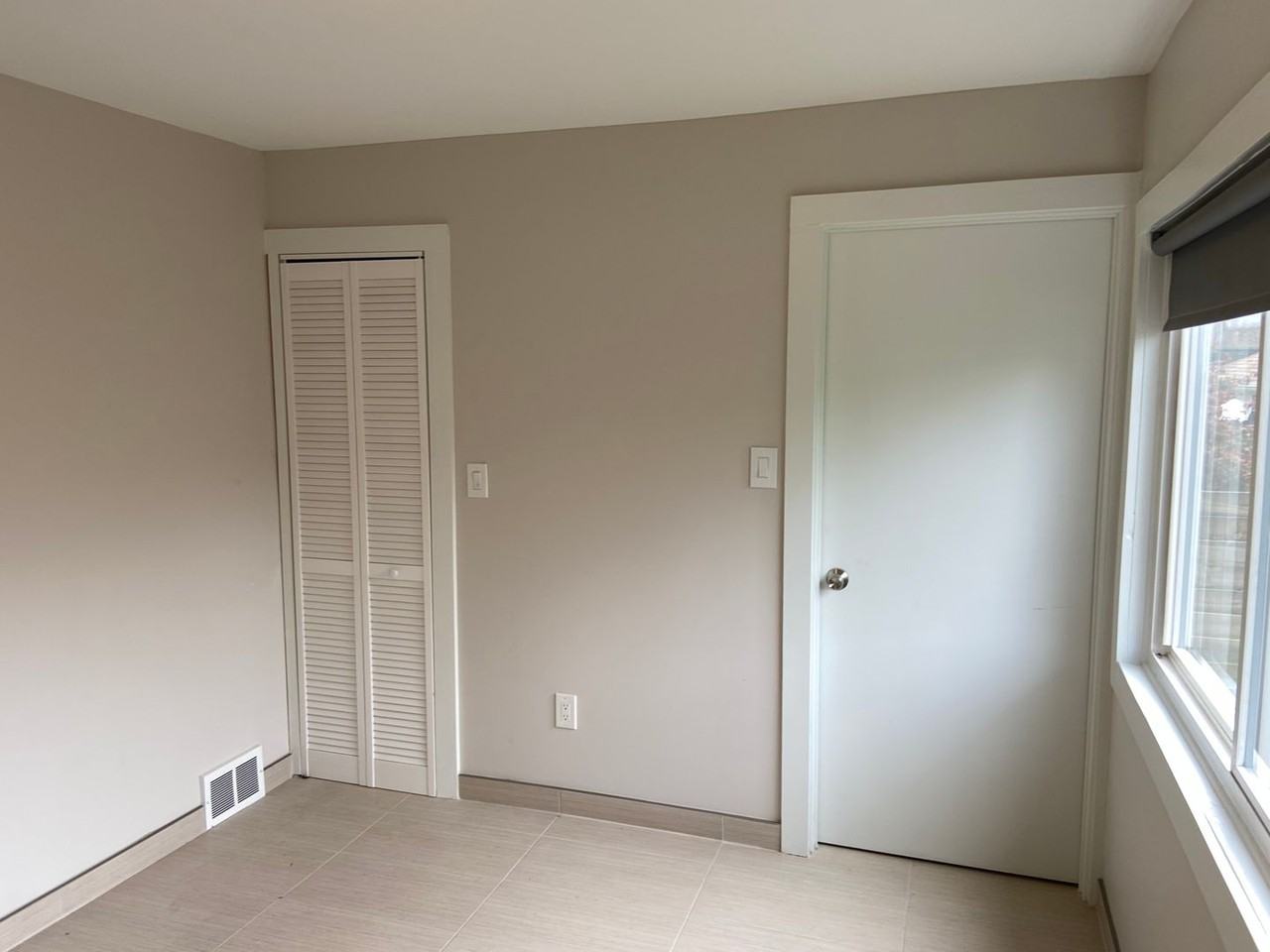 2315 Yemans St - Photo 6 of 14