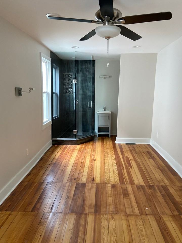 2315 Yemans St - Photo 7 of 14