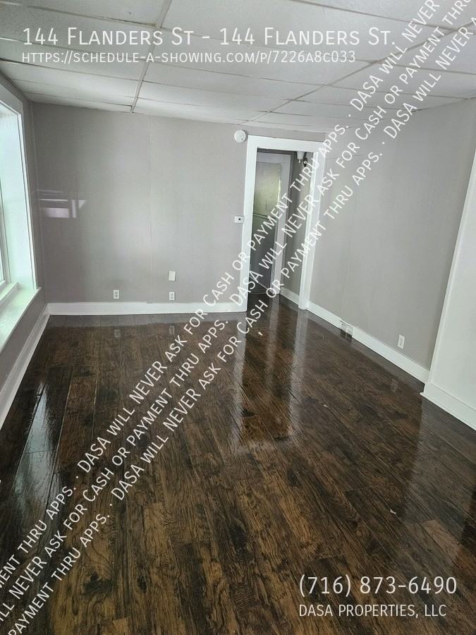 144 Flanders St - Photo 2 of 8