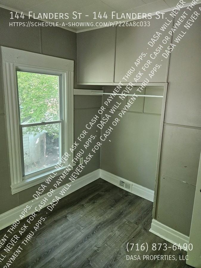 144 Flanders St - Photo 6 of 8
