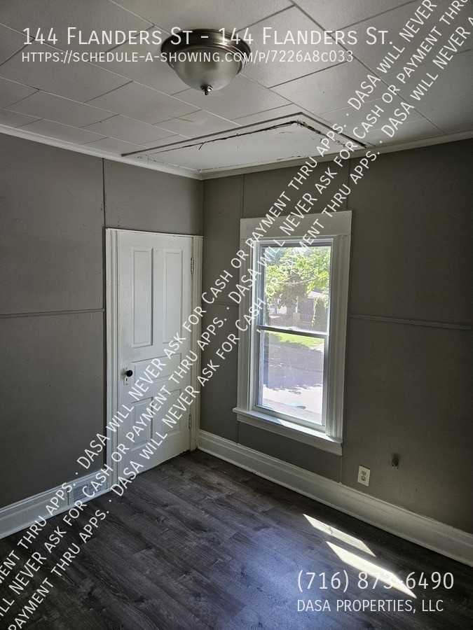 144 Flanders St - Photo 7 of 8