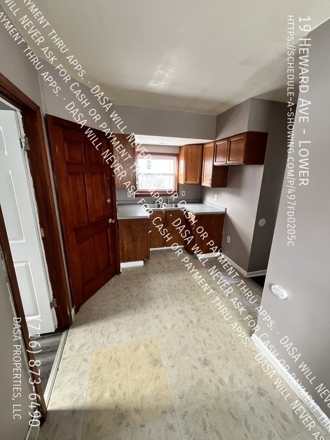 19 Heward Ave - Photo 5 of 10