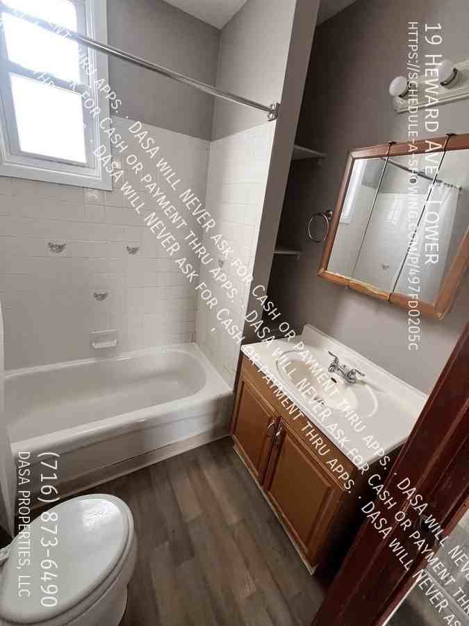 19 Heward Ave - Photo 6 of 10