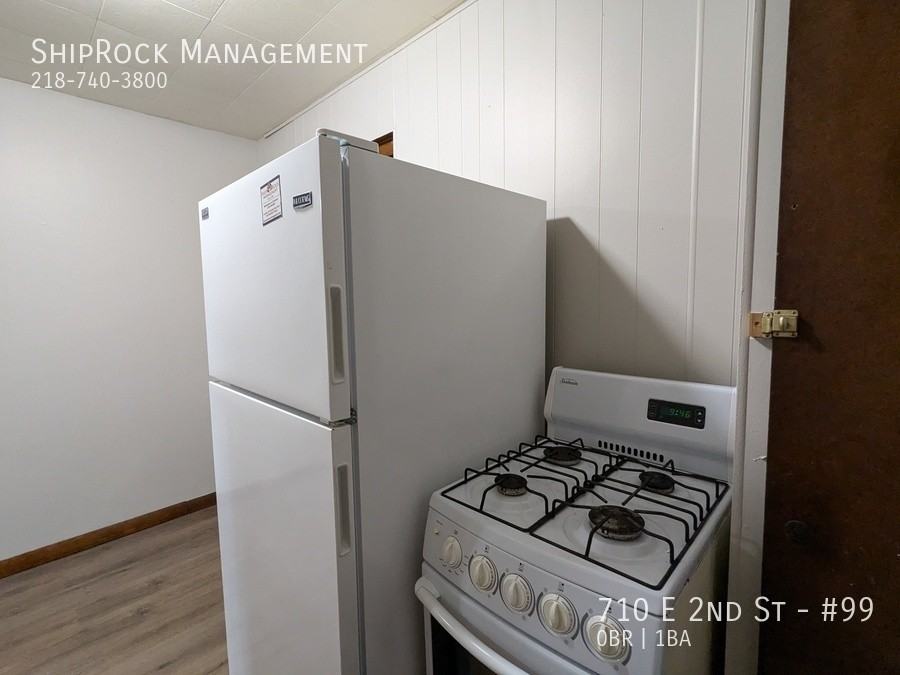710 E 2nd St #99 - Photo 6 of 11