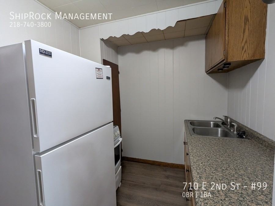 710 E 2nd St #99 - Photo 7 of 11